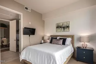 7300 E Earll Dr, Scottsdale, AZ 85251 - Photo 21