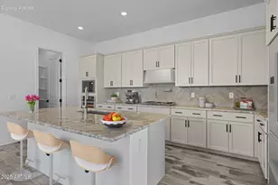 15612 W Georgia Dr, Surprise, AZ 85379 - Photo 17