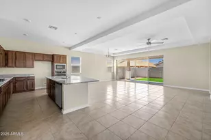 15669 W Georgia Dr, Surprise, AZ 85379 - Photo 11