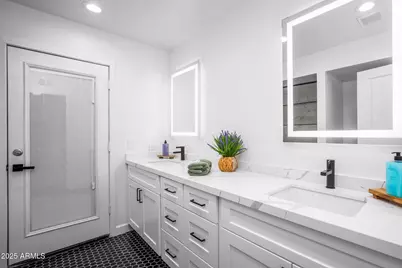 8537 E San Felipe Drive, Scottsdale, AZ 85258 - Photo 31