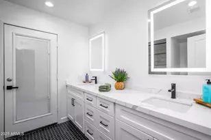 8537 E San Felipe Dr, Scottsdale, AZ 85258 - Photo 31