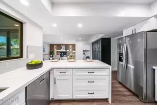 8537 E San Felipe Dr, Scottsdale, AZ 85258 - Photo 21