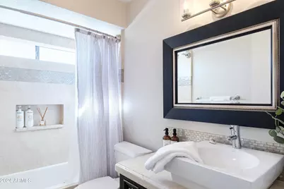 3207 E Wescott Drive, Phoenix, AZ 85050 - Photo 23