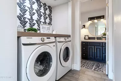 3207 E Wescott Drive, Phoenix, AZ 85050 - Photo 9