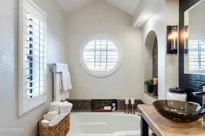 3207 E Wescott Drive, Phoenix, AZ 85050 - Photo 17