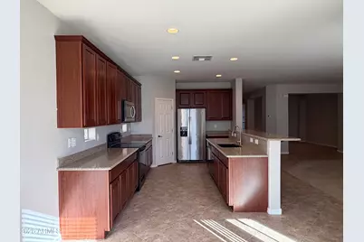 15569 W Montecito Avenue, Goodyear, AZ 85395 - Photo 7