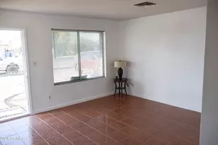 7825 W Flower St, Phoenix, AZ 85033 - Photo 3