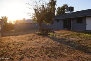 7825 W Flower St, Phoenix, AZ 85033 - Photo 13