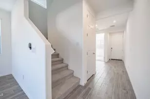 13370 W Eagle Feather Rd, Peoria, AZ 85383 - Photo 3