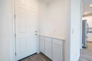 13370 W Eagle Feather Rd, Peoria, AZ 85383 - Photo 7