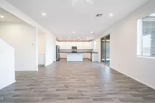 13370 W Eagle Feather Rd, Peoria, AZ 85383 - Photo 9