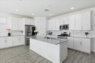 2327 E Ridgewood Ln, Gilbert, AZ 85298 - Photo 5