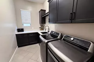 2930 E Herrera Dr, Phoenix, AZ 85050 - Photo 23