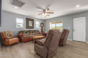 44035 N 15th St, New River, AZ 85087 - Photo 5