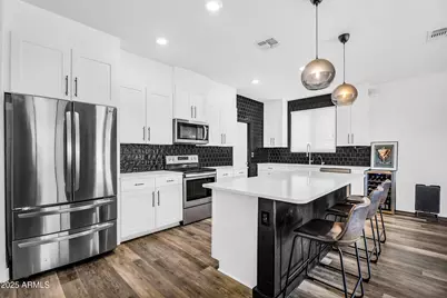 1747 E Grove Street, Phoenix, AZ 85040 - Photo 7