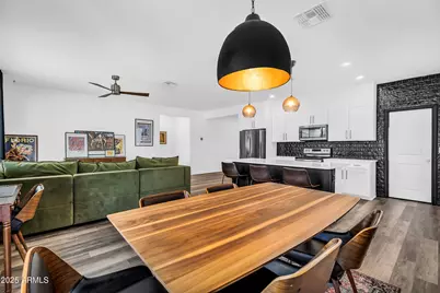 1747 E Grove Street, Phoenix, AZ 85040 - Photo 13