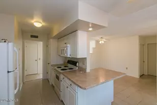 17428 N Horseshoe Ln, Sun City, AZ 85373 - Photo 9