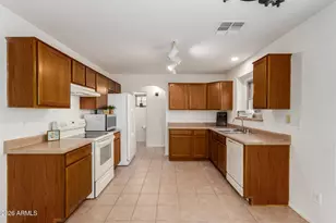 16039 N 165th Ln, Surprise, AZ 85388 - Photo 13