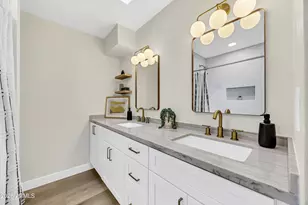 927 E Charleston Ave, Phoenix, AZ 85022 - Photo 15