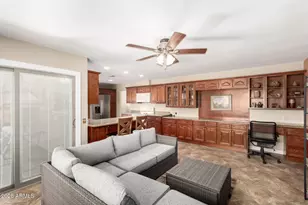 18811 N Ginger Dr, Sun City West, AZ 85375 - Photo 9