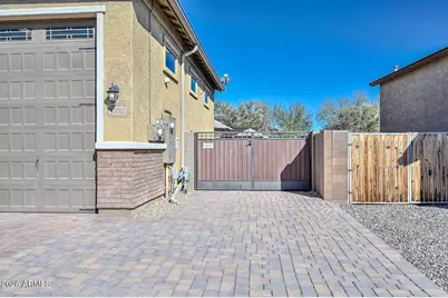 17012 W Sand Hills Road, Surprise, AZ 85387 - Photo 5