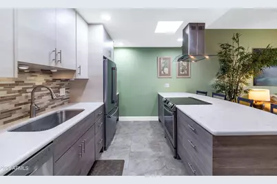 10030 W Royal Oak Road #M, Sun City, AZ 85351 - Photo 11