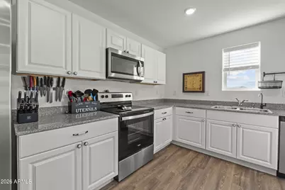 83 S Naples Lane, Casa Grande, AZ 85122 - Photo 9