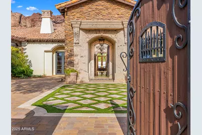 4838 E Palomino Road, Phoenix, AZ 85018 - Photo 3