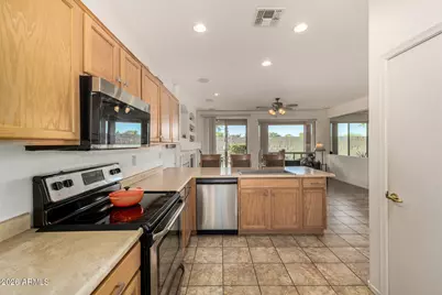 20546 N Big Dipper Drive, Maricopa, AZ 85138 - Photo 15