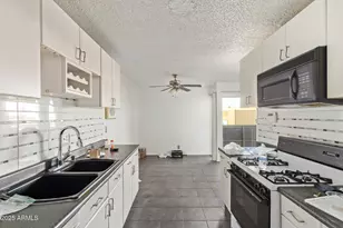 6767 N 7th St, Phoenix, AZ 85014 - Photo 11