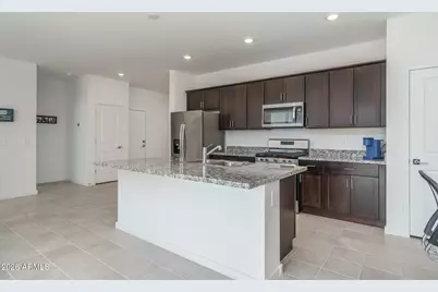 8825 W Albeniz Place, Tolleson, AZ 85353 - Photo 5