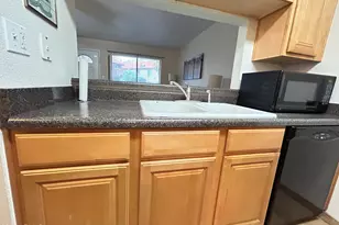 14203 N 19th Ave, Phoenix, AZ 85023 - Photo 9