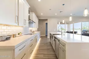 2252 E South Mountain Ave, Phoenix, AZ 85042 - Photo 11