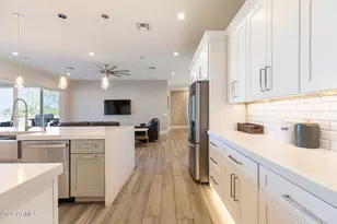 2252 E South Mountain Ave, Phoenix, AZ 85042 - Photo 13