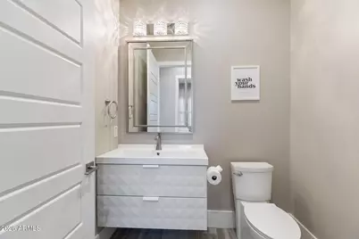 2252 E South Mountain Avenue, Phoenix, AZ 85042 - Photo 35