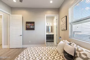 2252 E South Mountain Ave, Phoenix, AZ 85042 - Photo 27