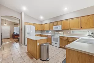 7384 W Tonopah Dr, Glendale, AZ 85308 - Photo 11