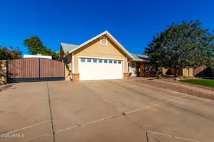 2562 E Drummer Cir, Mesa, AZ 85204 - Photo 3