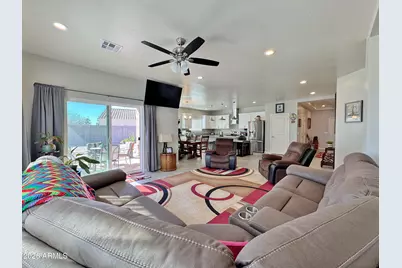 8480 W Mission Hills Drive, Arizona City, AZ 85123 - Photo 9