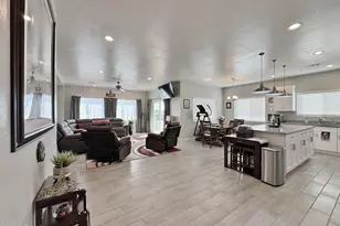 8480 W Mission Hills Dr, Arizona City, AZ 85123 - Photo 7