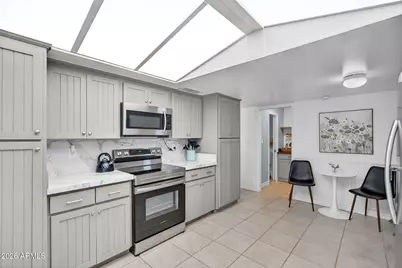 4117 W San Juan Avenue, Phoenix, AZ 85019 - Photo 7