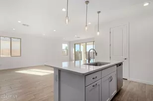 8046 N 54th Ln, Glendale, AZ 85302 - Photo 9