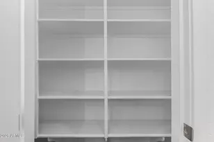 8046 N 54th Ln, Glendale, AZ 85302 - Photo 3