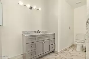 501 E Topeka Dr, Phoenix, AZ 85024 - Photo 15