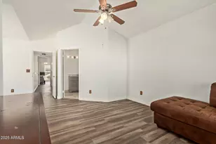 501 E Topeka Dr, Phoenix, AZ 85024 - Photo 11