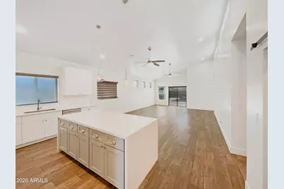 1005 E Weldon Avenue, Phoenix, AZ 85014 - Photo 11