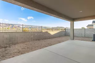 141 W Latona Rd, Phoenix, AZ 85041 - Photo 9