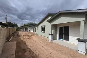 454 S Pioneer, Mesa, AZ 85204 - Photo 5