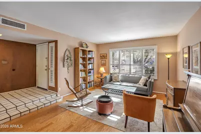 2638 E Desert Cove Avenue, Phoenix, AZ 85028 - Photo 5