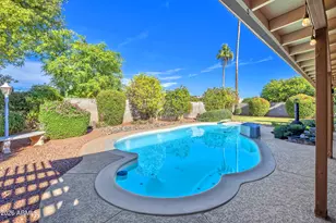 2638 E Desert Cove Ave, Phoenix, AZ 85028 - Photo 23